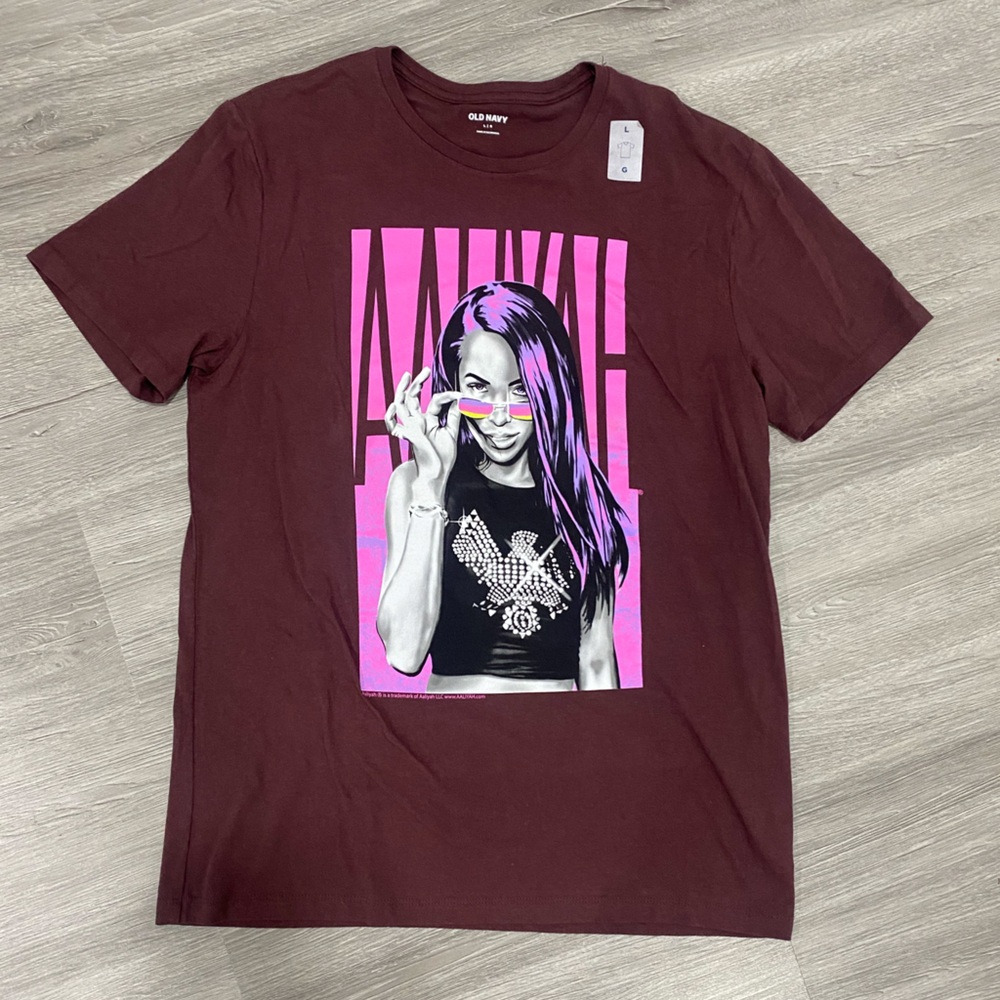 Aaliyah graphic shirt